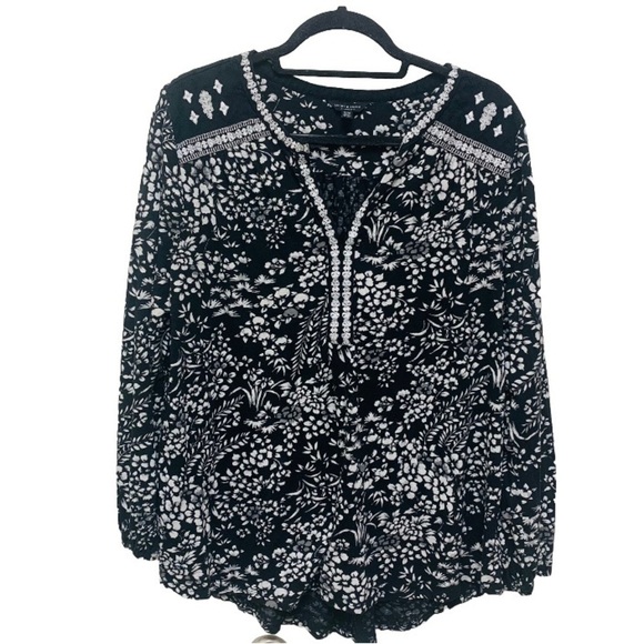 Lucky Brand Floral Embroidered Boho Blouse - Picture 2 of 12